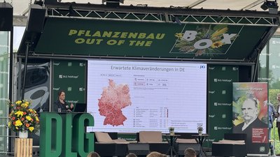 Vortragsfolien vom Projekt "RueMoRes" werden auf der DLG-Plaza präsentiert © BLE